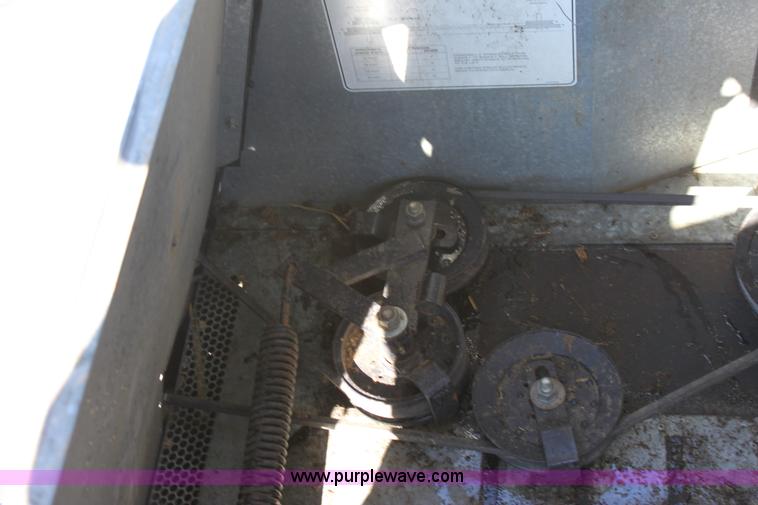 image for item A3713 Gleaner R60 RWA combine