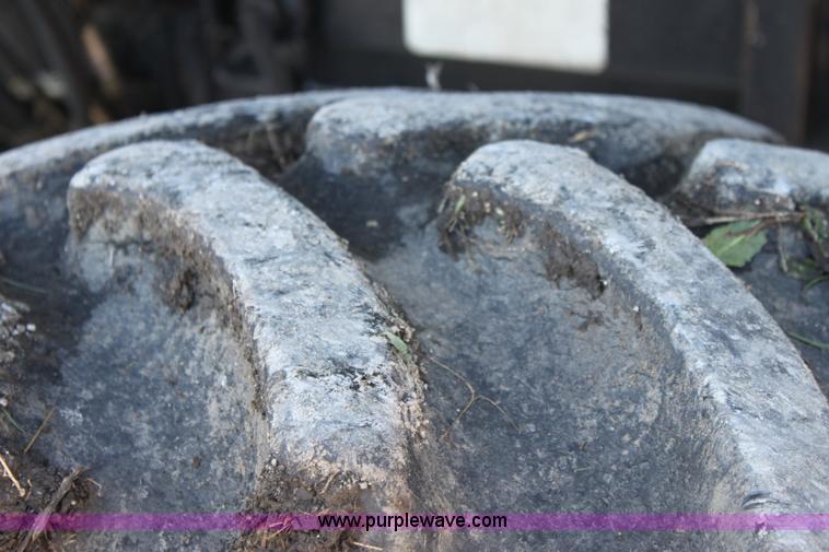 image for item A3713 Gleaner R60 RWA combine