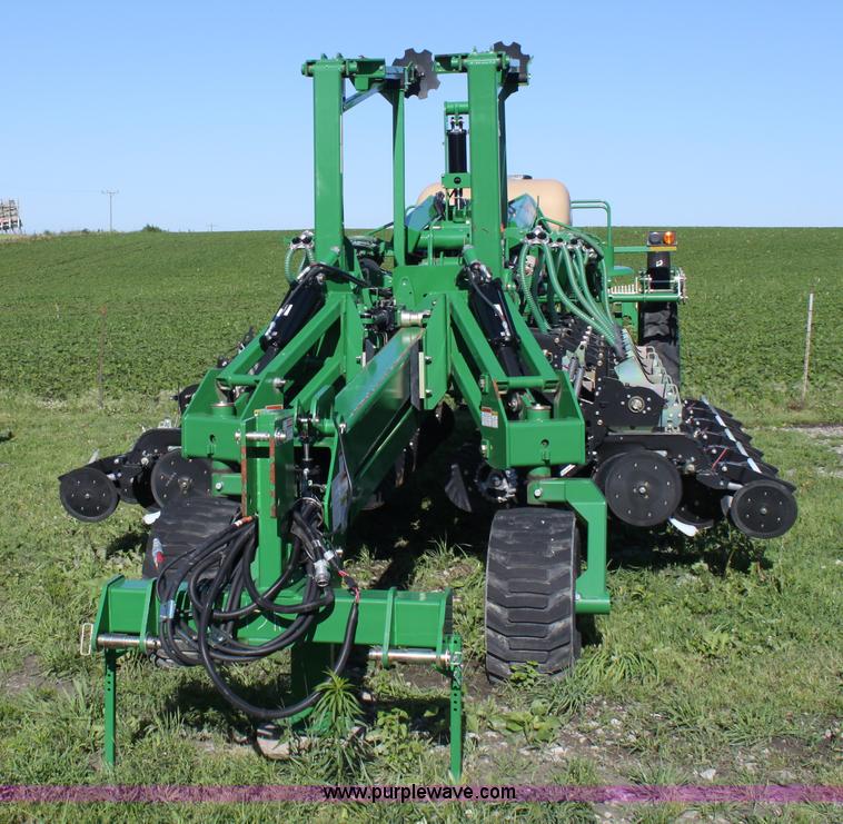 image for item A3714 Great Plains Yield-Pro 1225 planter