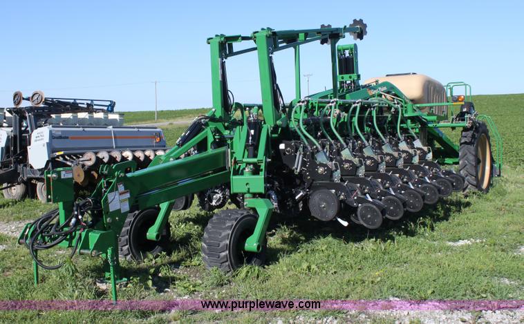 image for item A3714 Great Plains Yield-Pro 1225 planter
