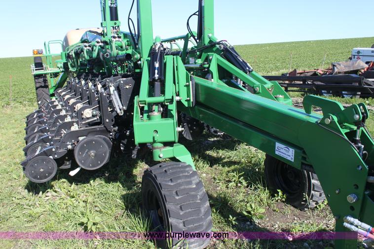 image for item A3714 Great Plains Yield-Pro 1225 planter