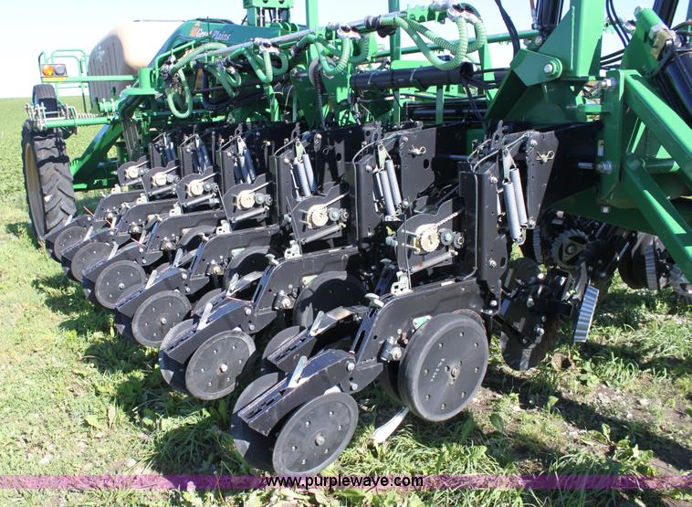 image for item A3714 Great Plains Yield-Pro 1225 planter
