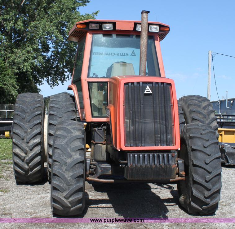 image for item A3724 1982 Allis Chalmers 8050 MFWD tractor
