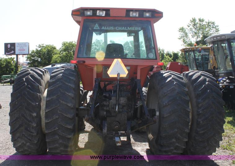 image for item A3724 1982 Allis Chalmers 8050 MFWD tractor