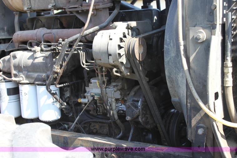 image for item A3724 1982 Allis Chalmers 8050 MFWD tractor