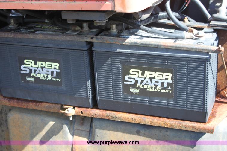 image for item A3724 1982 Allis Chalmers 8050 MFWD tractor