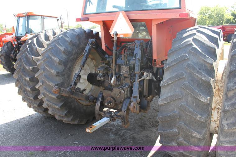 image for item A3724 1982 Allis Chalmers 8050 MFWD tractor