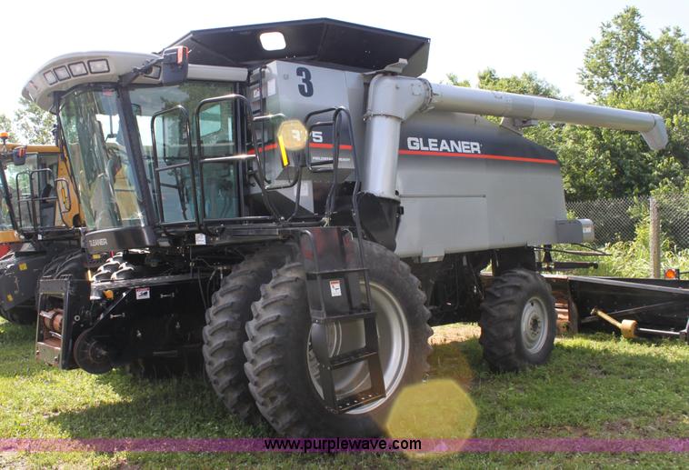 image for item A3733 2003 AGCO Gleaner R75 RWA combine