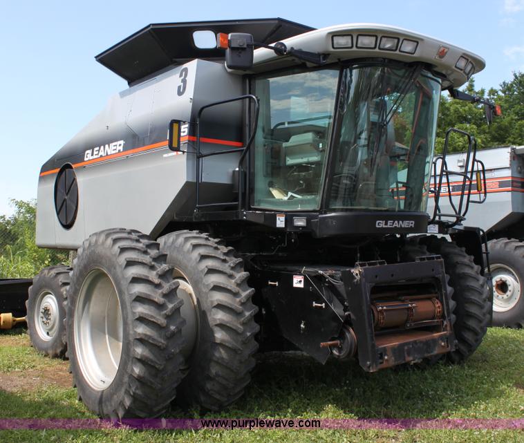 image for item A3733 2003 AGCO Gleaner R75 RWA combine