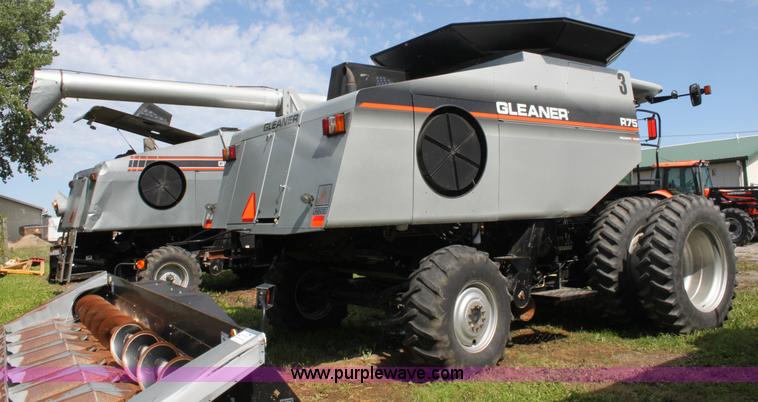 image for item A3733 2003 AGCO Gleaner R75 RWA combine