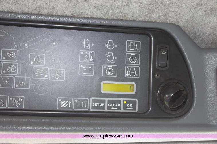 image for item A3733 2003 AGCO Gleaner R75 RWA combine