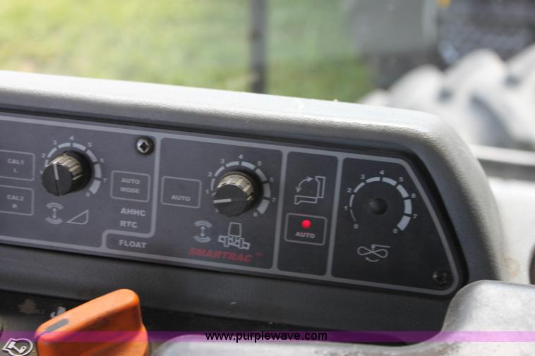 image for item A3733 2003 AGCO Gleaner R75 RWA combine