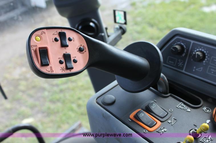 image for item A3733 2003 AGCO Gleaner R75 RWA combine