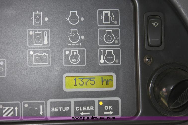 image for item A3733 2003 AGCO Gleaner R75 RWA combine