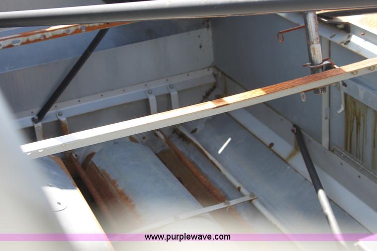 image for item A3733 2003 AGCO Gleaner R75 RWA combine