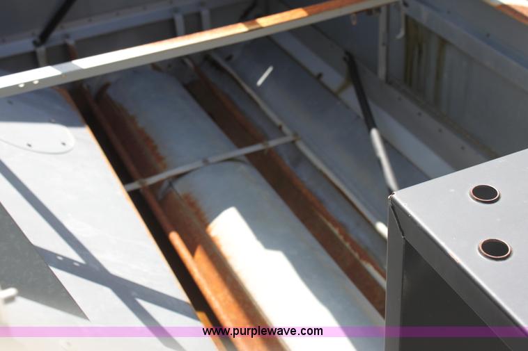 image for item A3733 2003 AGCO Gleaner R75 RWA combine