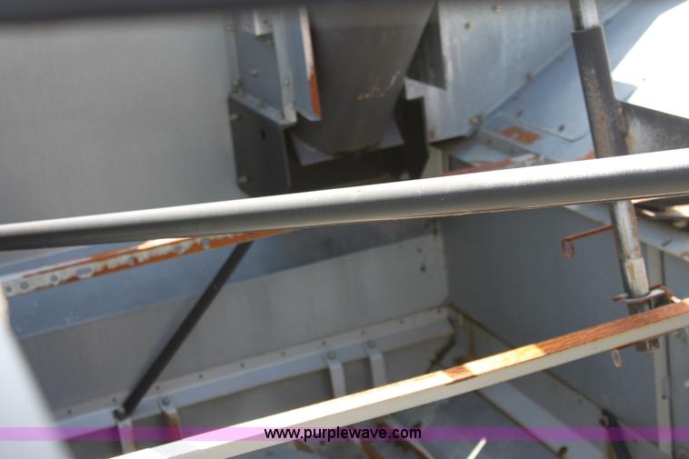 image for item A3733 2003 AGCO Gleaner R75 RWA combine