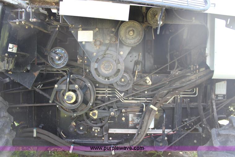 image for item A3733 2003 AGCO Gleaner R75 RWA combine