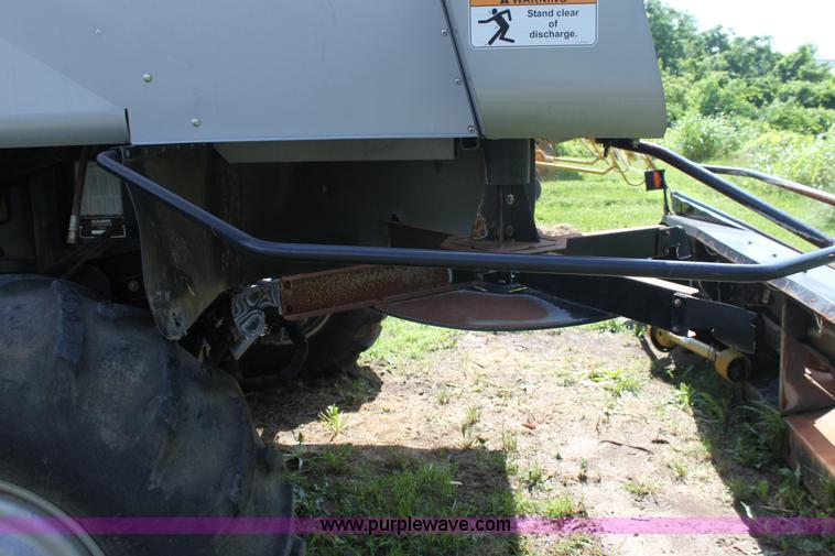 image for item A3733 2003 AGCO Gleaner R75 RWA combine
