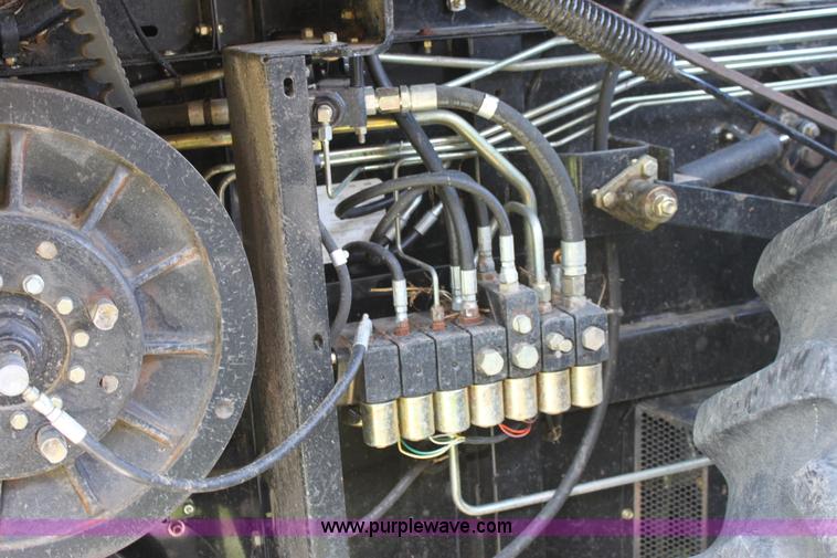 image for item A3733 2003 AGCO Gleaner R75 RWA combine