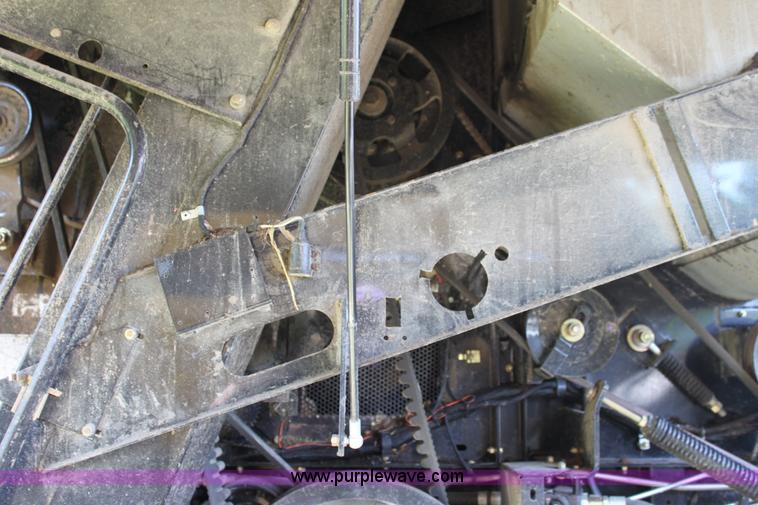 image for item A3733 2003 AGCO Gleaner R75 RWA combine