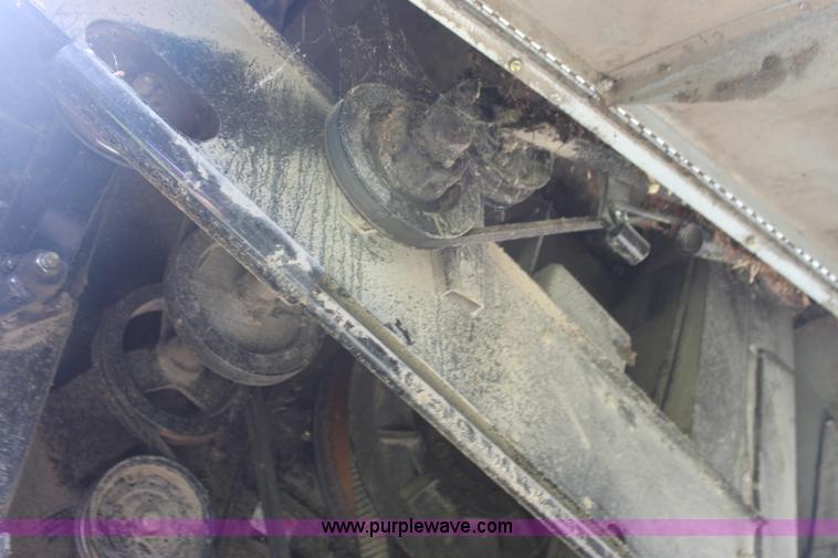 image for item A3733 2003 AGCO Gleaner R75 RWA combine