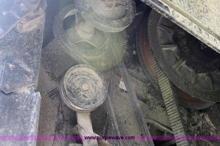 image for item A3733 2003 AGCO Gleaner R75 RWA combine