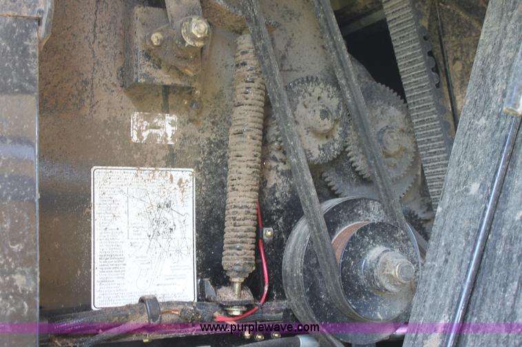 image for item A3733 2003 AGCO Gleaner R75 RWA combine