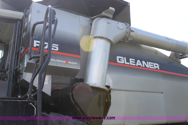 image for item A3733 2003 AGCO Gleaner R75 RWA combine