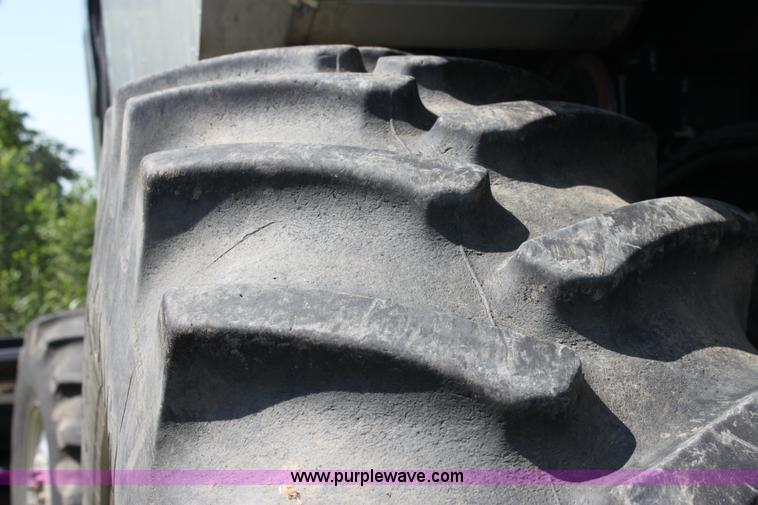 image for item A3733 2003 AGCO Gleaner R75 RWA combine