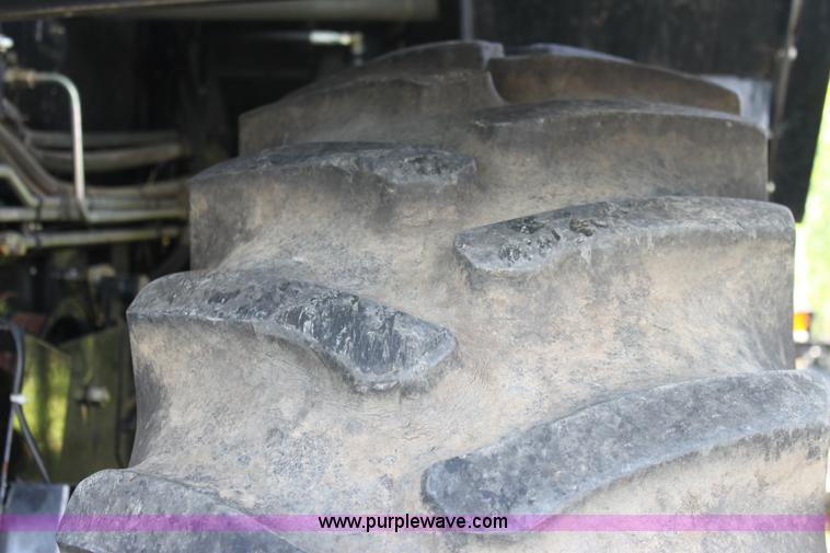 image for item A3733 2003 AGCO Gleaner R75 RWA combine