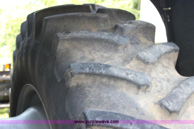 image for item A3733 2003 AGCO Gleaner R75 RWA combine