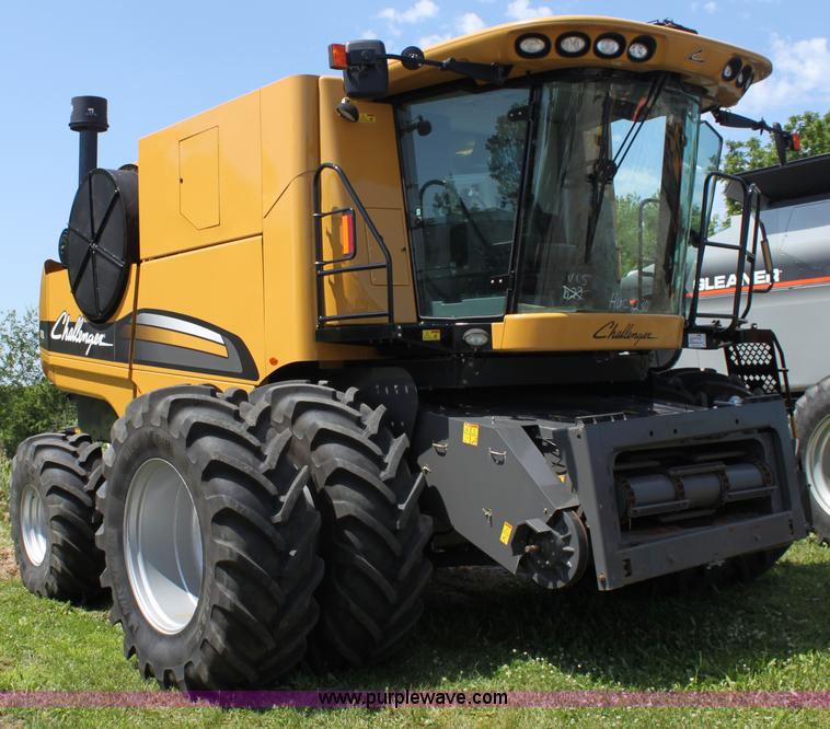 image for item A3735 2009 AGCO Challenger 670B RWA combine