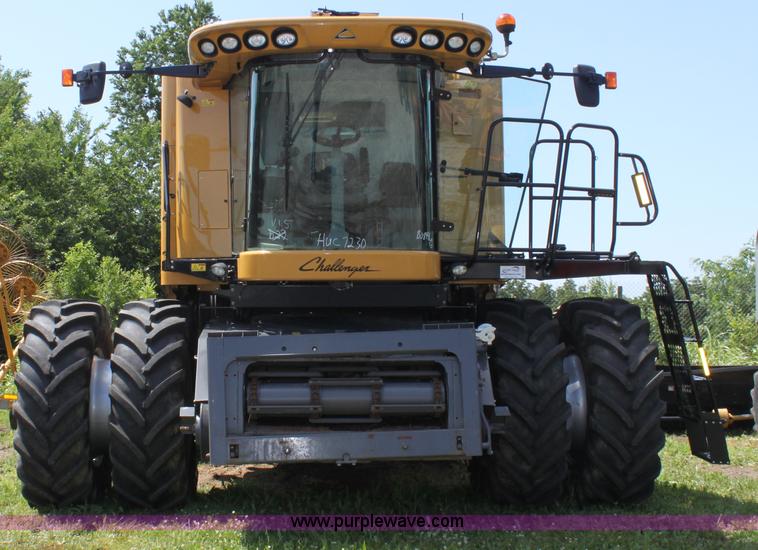 image for item A3735 2009 AGCO Challenger 670B RWA combine