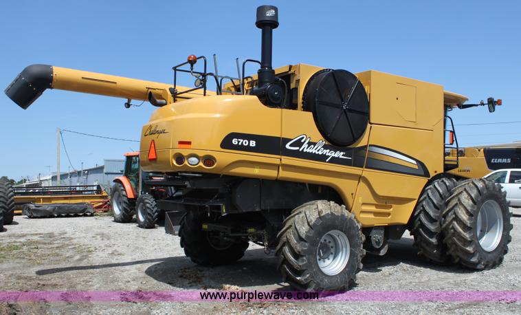 image for item A3735 2009 AGCO Challenger 670B RWA combine