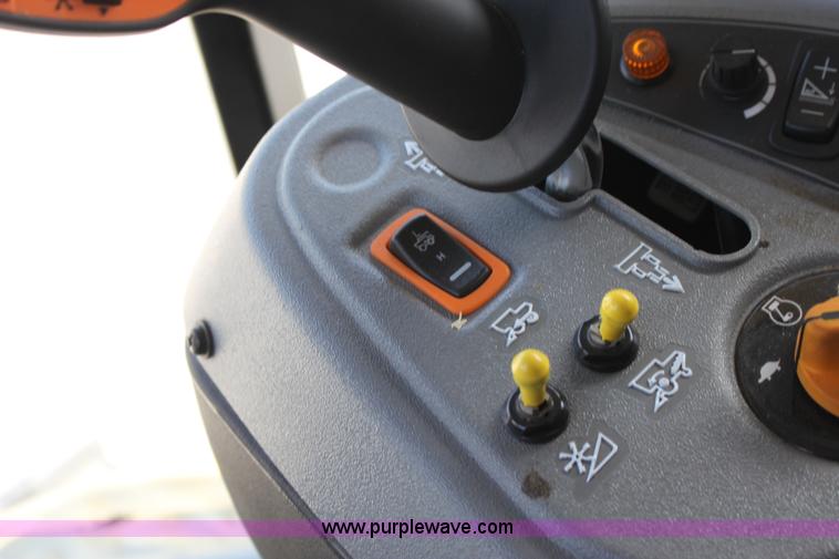 image for item A3735 2009 AGCO Challenger 670B RWA combine