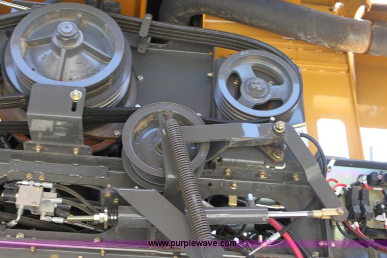 image for item A3735 2009 AGCO Challenger 670B RWA combine