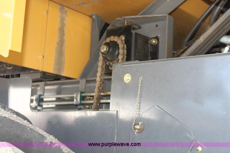 image for item A3735 2009 AGCO Challenger 670B RWA combine