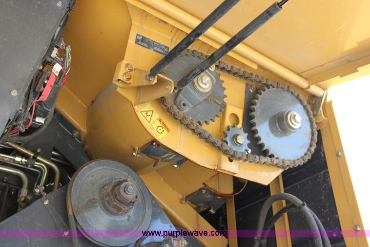 image for item A3735 2009 AGCO Challenger 670B RWA combine