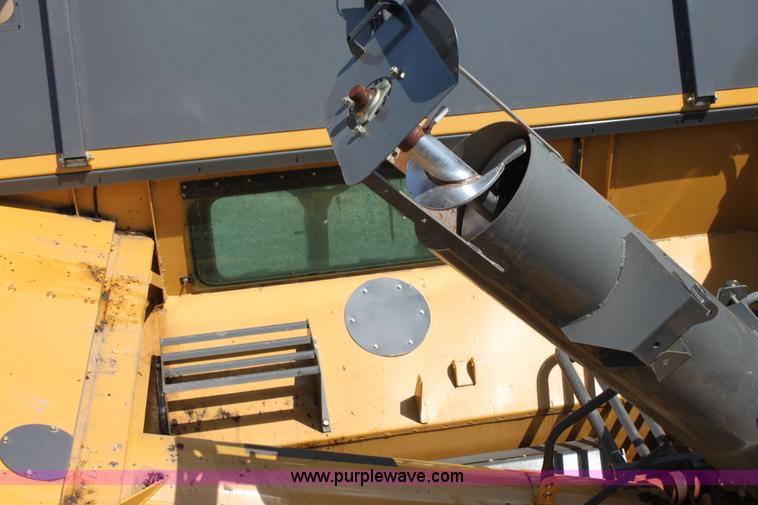 image for item A3735 2009 AGCO Challenger 670B RWA combine