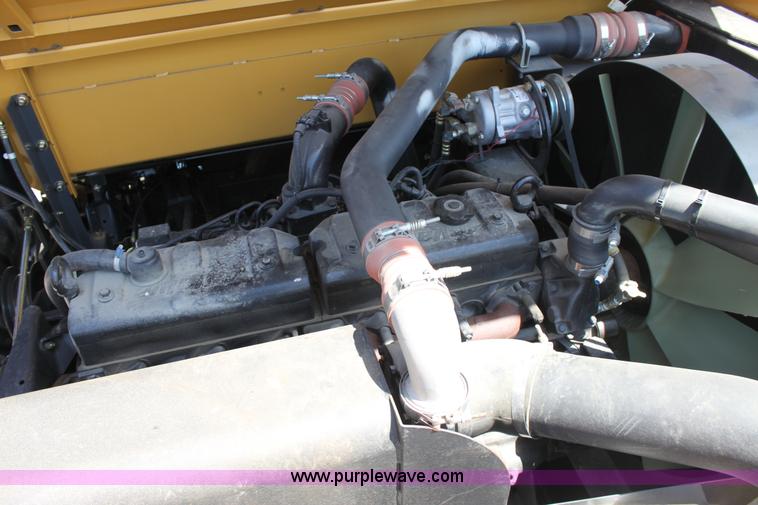 image for item A3735 2009 AGCO Challenger 670B RWA combine