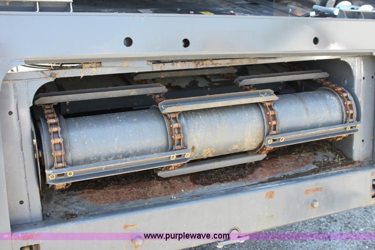 image for item A3735 2009 AGCO Challenger 670B RWA combine