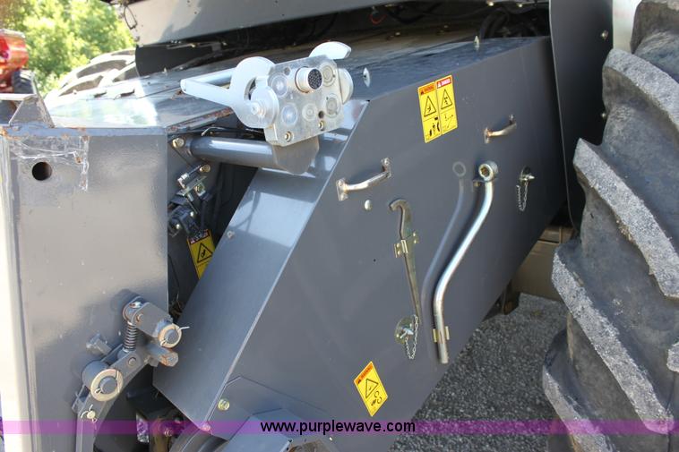 image for item A3735 2009 AGCO Challenger 670B RWA combine