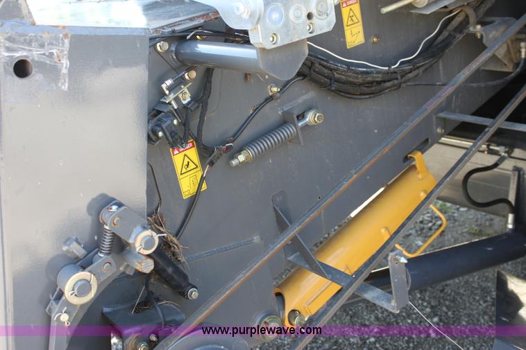 image for item A3735 2009 AGCO Challenger 670B RWA combine