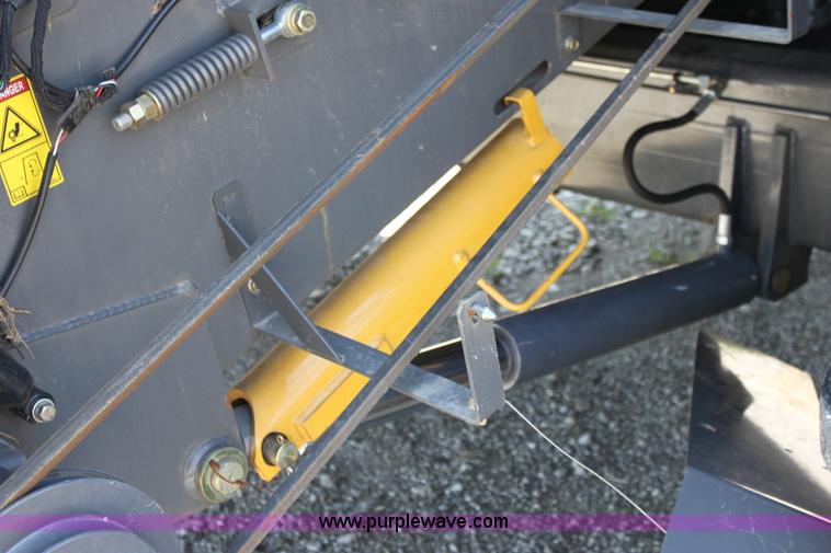 image for item A3735 2009 AGCO Challenger 670B RWA combine