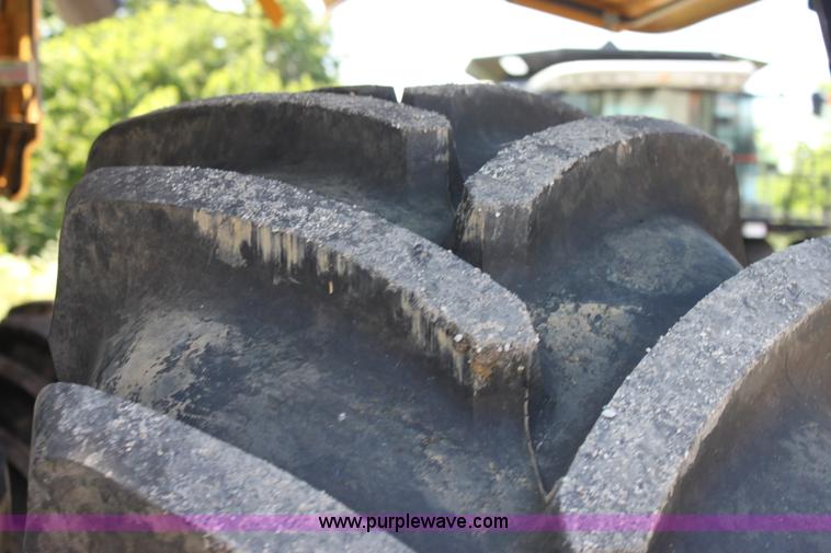 image for item A3735 2009 AGCO Challenger 670B RWA combine