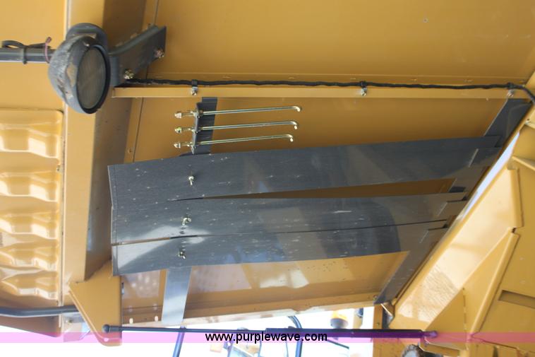 image for item A3735 2009 AGCO Challenger 670B RWA combine