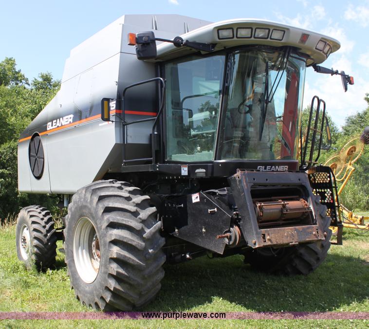 image for item A3737 2003 AGCO Gleaner R75 RWA combine
