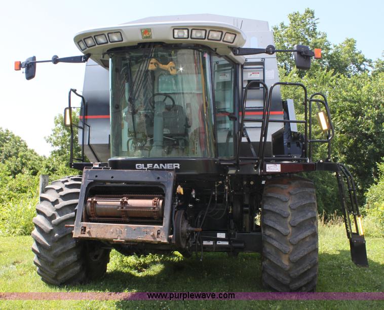 image for item A3737 2003 AGCO Gleaner R75 RWA combine