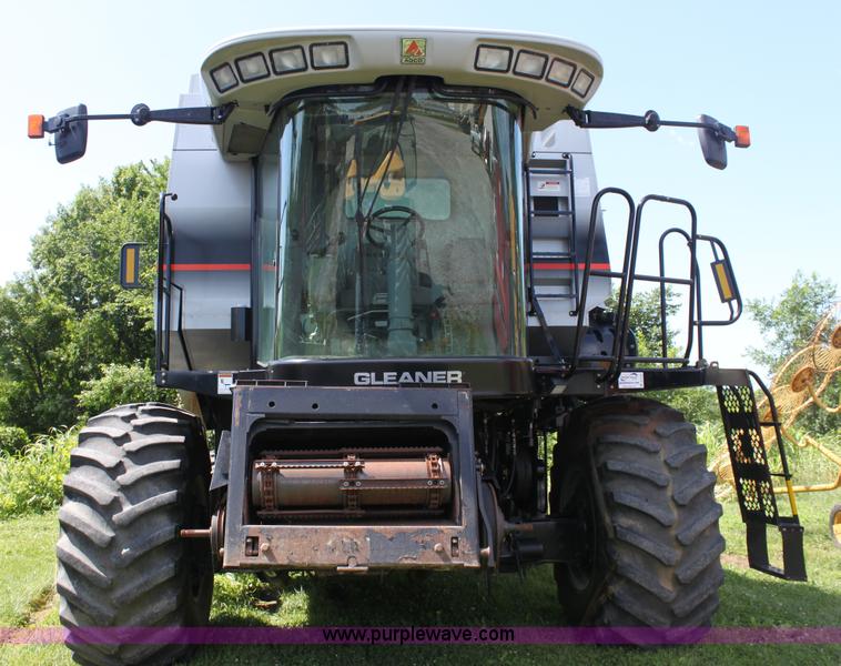 image for item A3737 2003 AGCO Gleaner R75 RWA combine